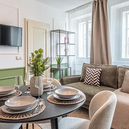شقة Exquisite Apartments At Lesser Town By Easybnb Premium