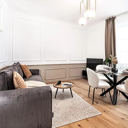 شقة Exquisite Apartments At Lesser Town By Easybnb Premium *