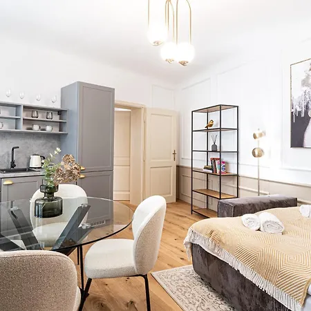 Exquisite At Lesser Town By Easybnb Premium *