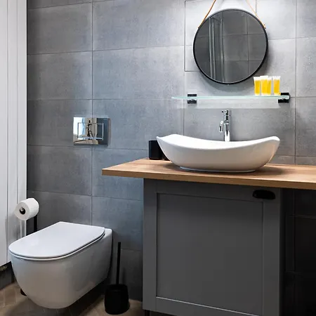 Beautifully Renovated At Lesser Town