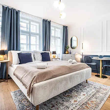 شقة Exquisite Apartments At Lesser Town By Easybnb Premium
