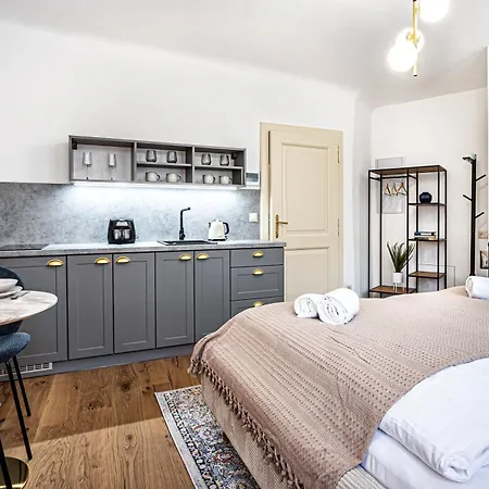 شقة Exquisite Apartments At Lesser Town By Easybnb Premium *