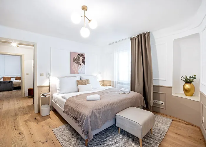 Beautifully Renovated At Lesser Town *