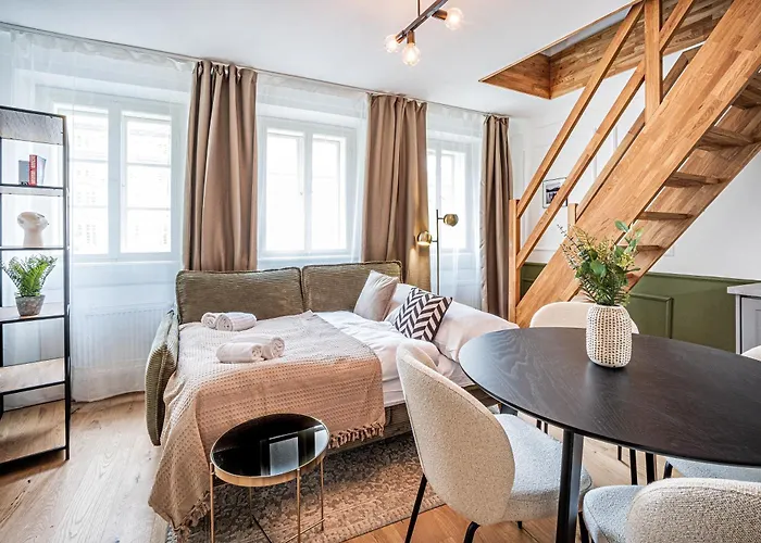 Beautifully Renovated At Lesser Town