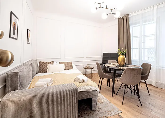 Beautifully Renovated At Lesser Town * 布拉格