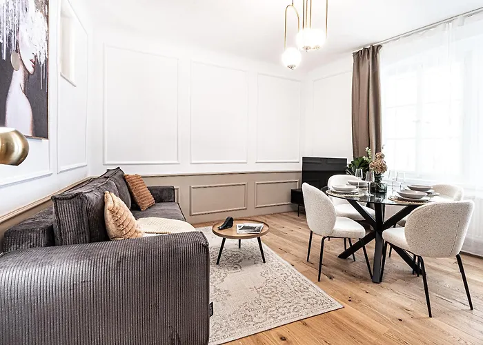 公寓 Beautifully Renovated At Lesser Town *