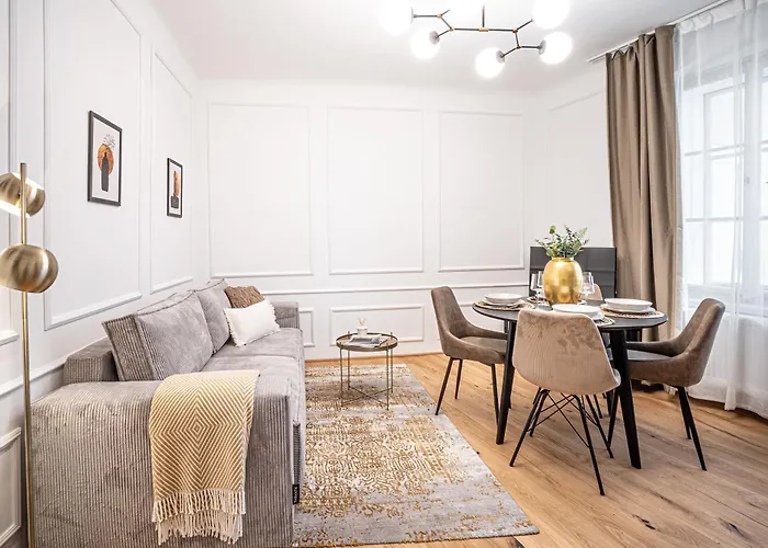 公寓 Beautifully Renovated At Lesser Town *